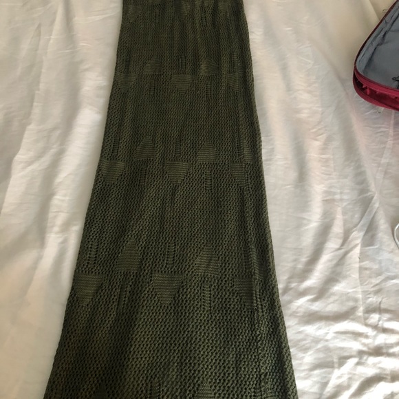 Clothes - Picture 12 of 16